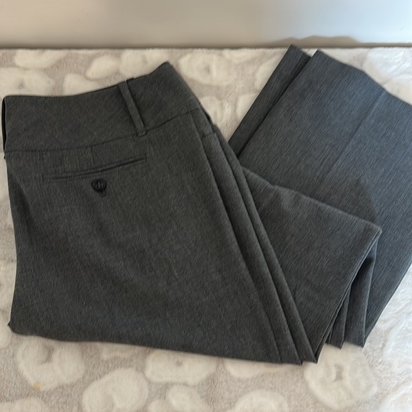 The limited Cassidy pant - Picture 2 of 2